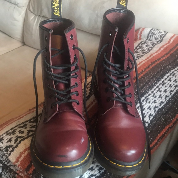 Dr Marten Women’s Boots - Picture 2 of 4